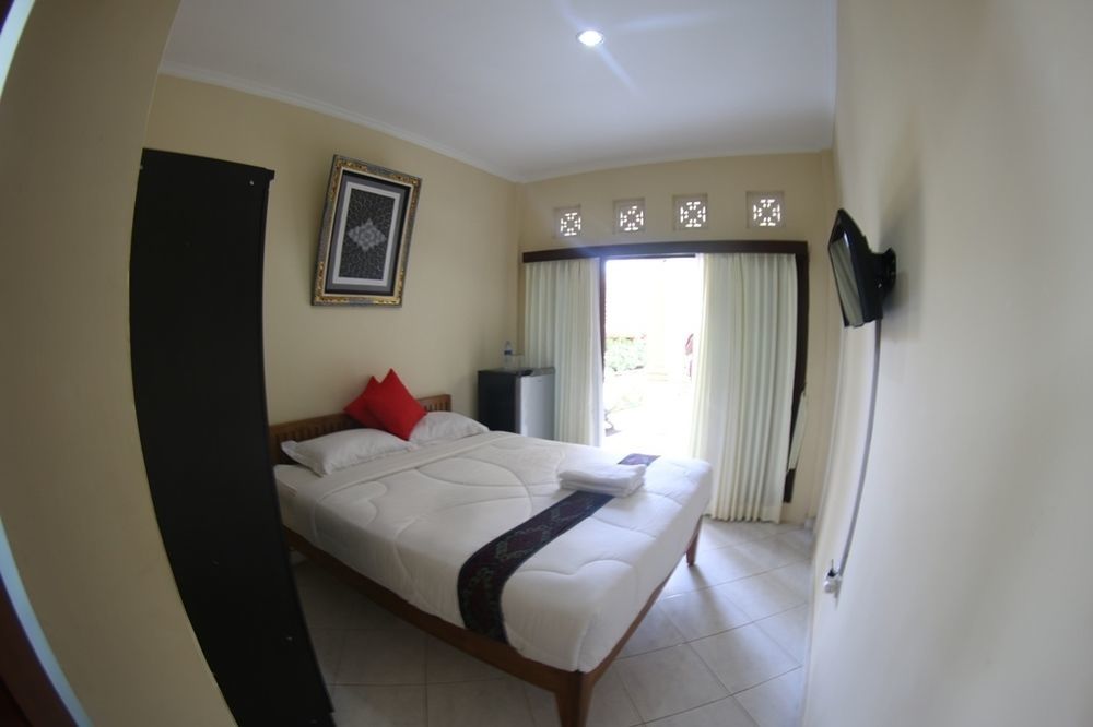Sari Buana Bed & Breakfast Кута Екстериор снимка