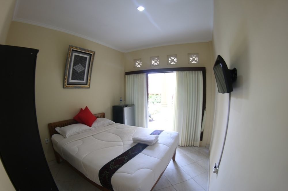 Sari Buana Bed & Breakfast Кута Екстериор снимка
