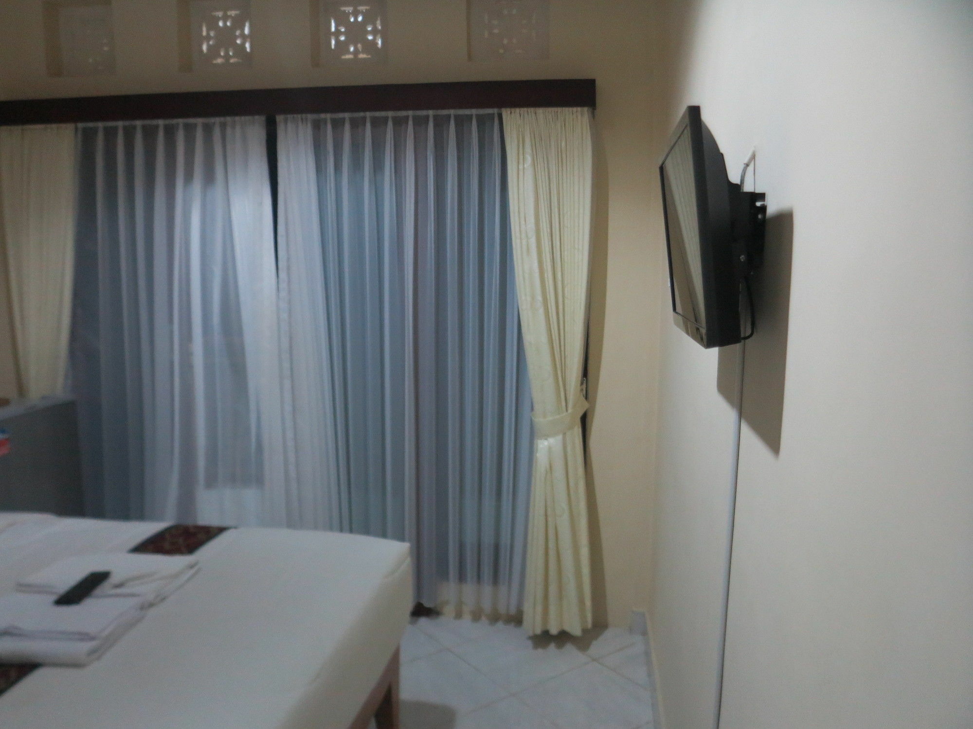 Sari Buana Bed & Breakfast Кута Екстериор снимка